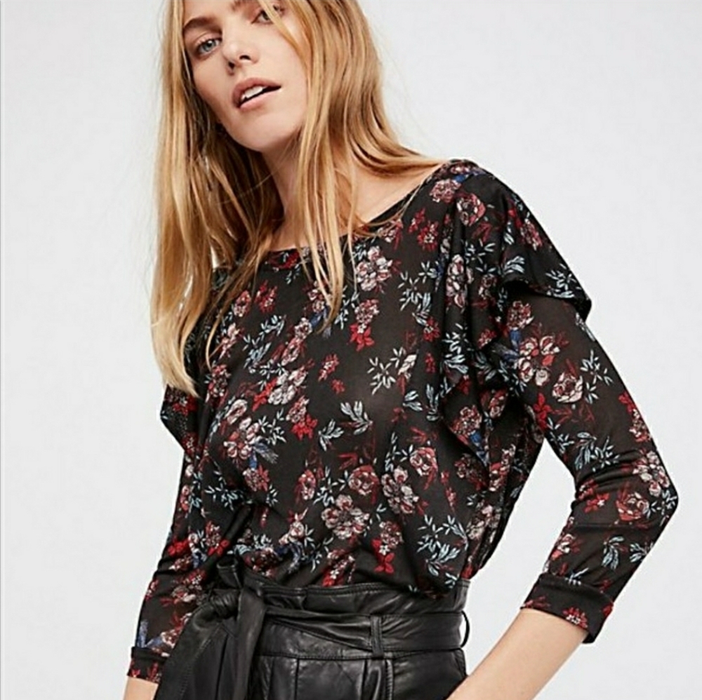 Free People NWOT Dock street top floral ruffles s